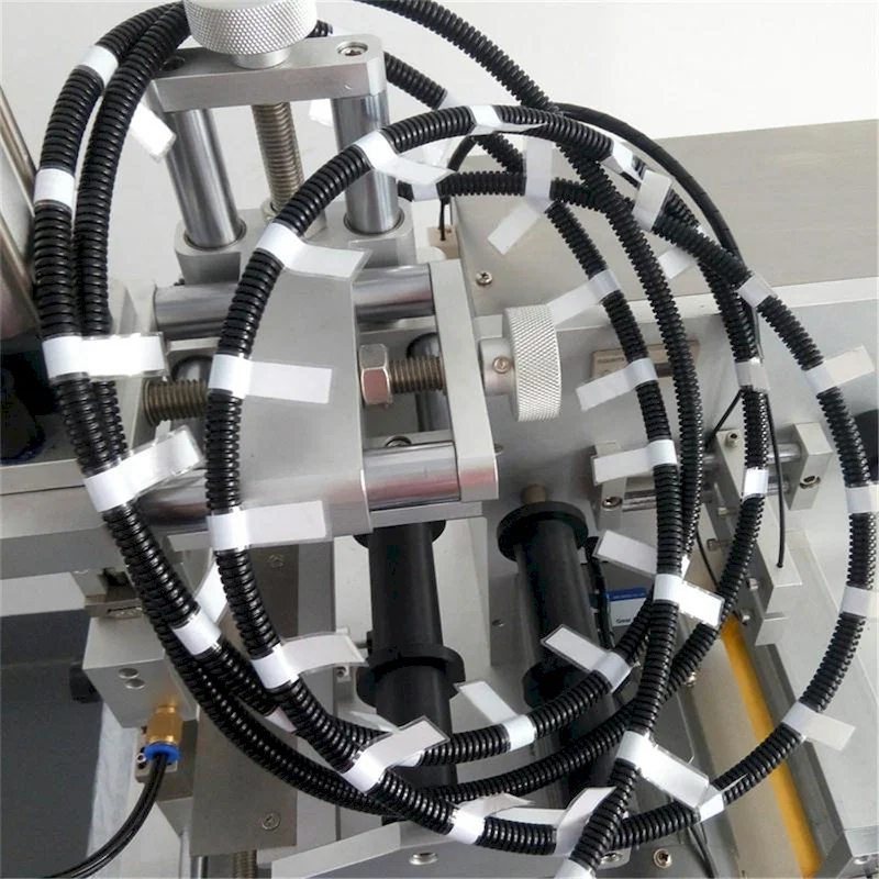  Kendinden yapışkanlı etiketleme makinesi, Etiket katlama makinesi 